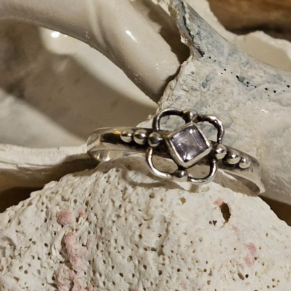 Amethyst Mini Square Ring - Picture 5 of 6
